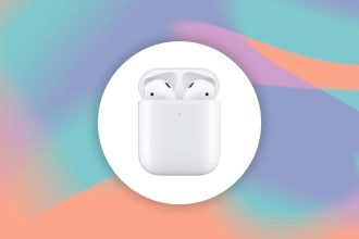 fix music volume fluctuates on airpods featured