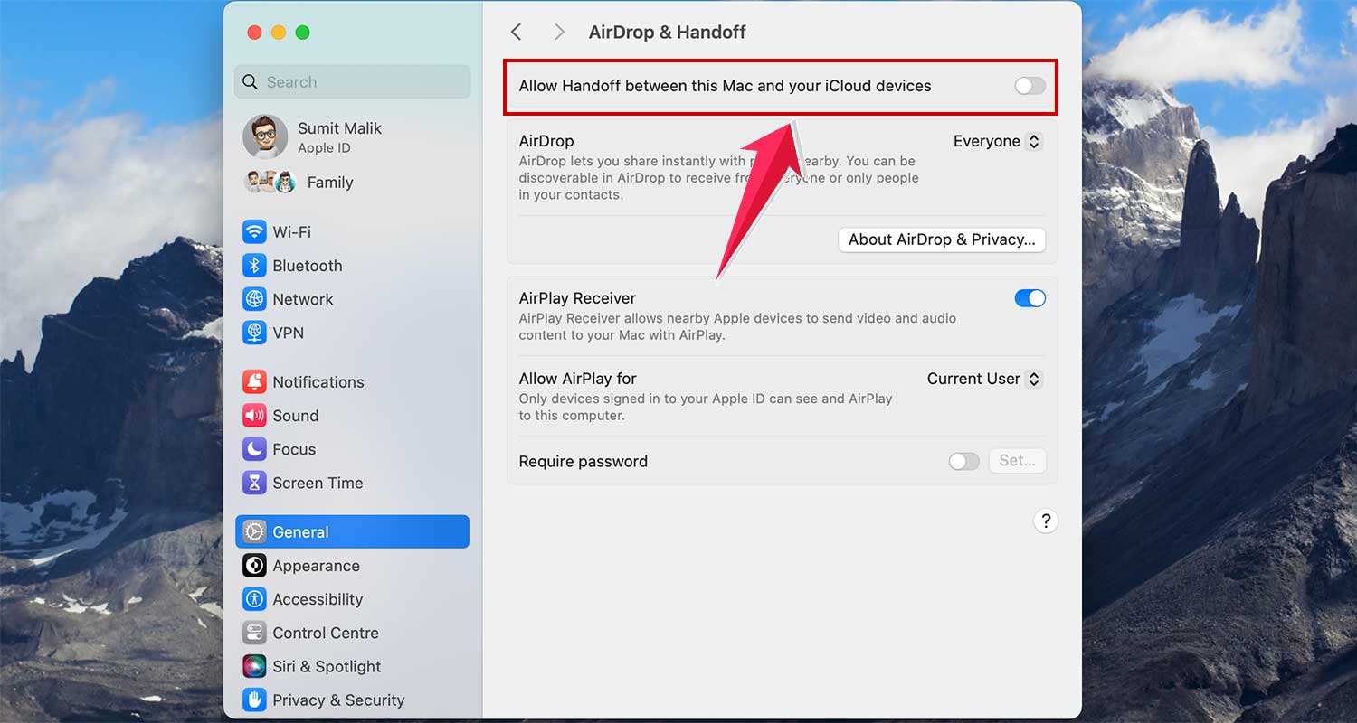 turn on allow handoff in settings in mac